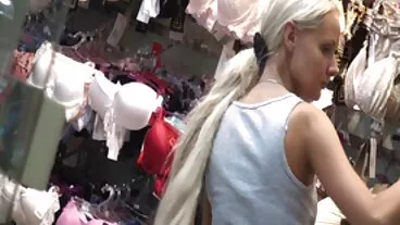 Brazzers: họ fuck cả hai roommates phim xet kg che Toko