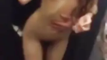 Adriana trả Garcon 1.000 đô la để uốn cong anime hentai ko che sang một bên!